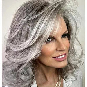 XIUFAXIRUSI Medium Grey Wavy Bob Wigs for Women Gray to White Layered Wig