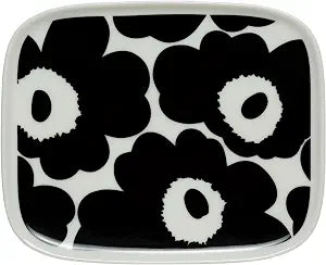 MARIMEKKO Oiva Unikko Rectangular Plate (Black) Refine Your Kitchen Dcor with Our Iconic Black & White Stoneware Serving Plates to Elevate Your Dining Experience (5 in x 6 in)