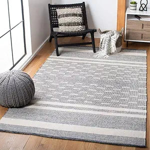 SAFAVIEH Striped Kilim Collection Accent Rug - 3' x 5', Navy & Ivory, Handmade Flat Weave Cotton, Ideal for High Traffic Areas in Entryway, Living Room, Bedroom (STK515N)