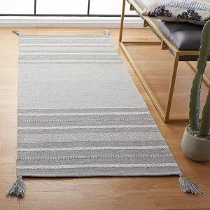 SAFAVIEH Montauk Collection Runner Rug - 2'6" x 6', Grey & Ivory, Handmade Flat Weave Stripe Cotton, Ideal for High Traffic Areas in Living Room, Bedroom (MTK214F)