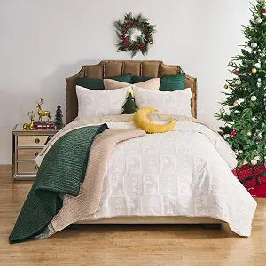 Greenland Home Novelty Holiday Reversible Matelass�� Coverlet Set, 3-Piece Full/Queen, Reindeer Games