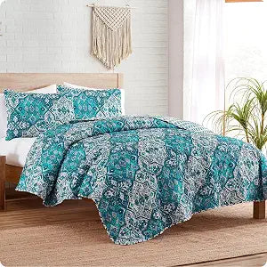 Indigo Ink 3-Piece Queen/Full Size Quilt Set | Soft Quilt & Matching Pillow Shams | Fade & Wrinkle-Resistant | Mid-Weight Year Round Comfort | Boho Bedroom Decor | Soft, Breathable | Blue White Denim