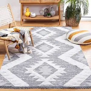 SAFAVIEH Augustine Collection Accent Rug - 4' x 6', Grey & Ivory, Moroccan Boho Tribal Rustic Fringe Cotton Design, Easy Care, Ideal for High Traffic Areas in Entryway, Living Room, Bedroom (AGT712F)