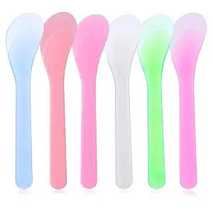 6Pcs Makeup Scoops Spatulas, Plastic Beauty Spoon Cream Brush Random Color Reusable Cosmetic Mask Mixing Spoon Makeup Tools for Lotions Cream and Sampling Tool