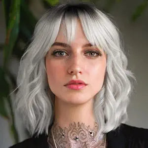 White Silver Wigs for Women Ombre Grey Wavy Bob Short Wigs with Bangs Medium Length Synthetic Hair Water Wave Dark Roots Wig Gray Colorful Wigs（14 Inches）