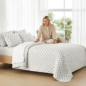 REPRECONF Ultra-Soft Checkered Quilt Set Queen Size Checkerboard Lightweight Breathable Bed Bedspread All Season Quilted Comforter Reversible 3 Pieces (1 Quilt, 2 Pillow Shams) Beige