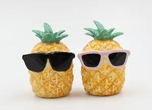 Cosmos Gifts 20994 Pineapple with Sunglasses Salt and Pepper Shaker, Yellow, 2 1/2" x 2 1/8" x 3 5/8"H