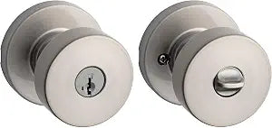 Kwikset Pismo Entry Door Knob with Lock and Key, Secure Keyed Handle Exterior, Front Entrance and Bedroom, Satin Nickel, Pick Resistant SmartKey Rekey Security and Microban