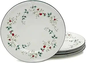 Pfaltzgraff Winterberry 10-1/2-Inch Dinner Plates, Set of 4, White