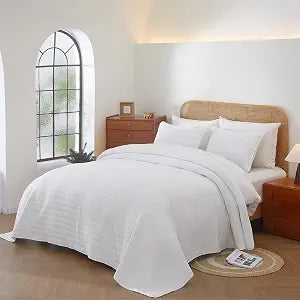 King Size Lightweight Quilt Set 104"x90", Reversible Soft Quilted Bedspread Coverlet with 2 Pillow Shams, All Season King Quilt Bedding