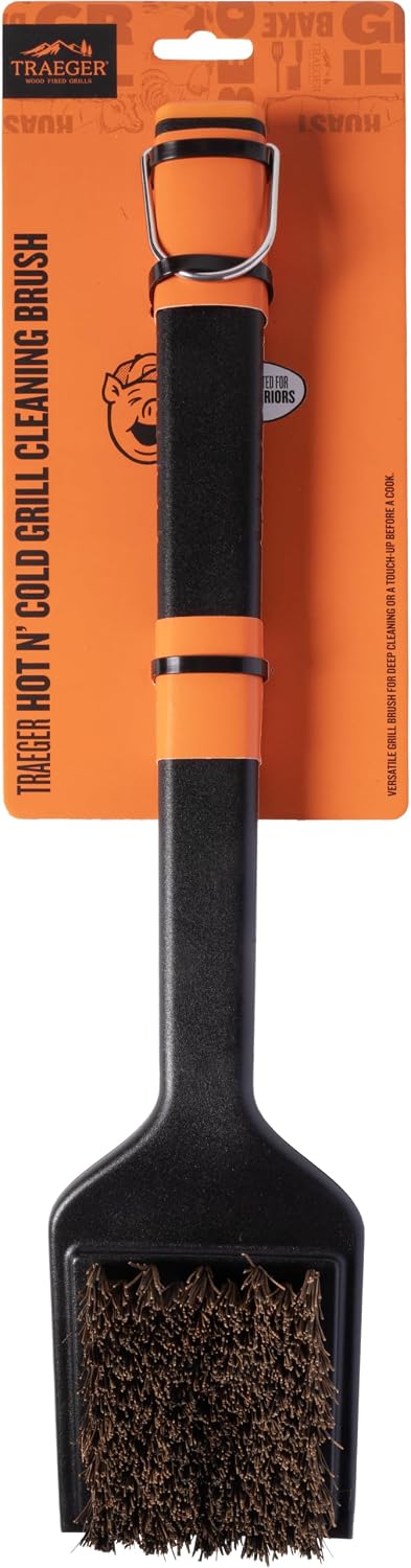 Traeger Grills Hot n' Cold Grill Cleaning Brush, Natural Palmyra Bristles