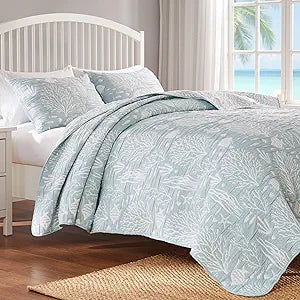 Greenland Home Coastal Paradise Reversible Matelass�� Coverlet Set, 2-Piece Twin/XL, Marina Seafoam