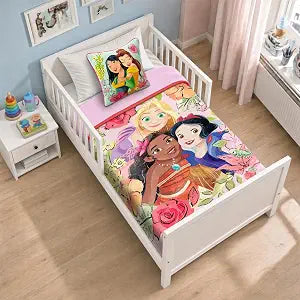 Disney Princess Bedspread Toddler Girls Set - Princess Toddler Bedding Pack
