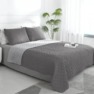 Easy-Going Reversible Quilt Set Full/Queen, Bedspread with 2 Shams