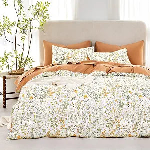 Wake In Cloud - Floral Comforter Set, Shabby Chic Cottage Garden Botanical Flower Style with Elegant Wildflower Pattern, Soft Lightweight Bedding, 3 Pieces, Orange White, Queen Size