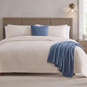 Lorenzo Beige Quilt Set, Full/Queen Bedspread with Lightweight Coverlet
