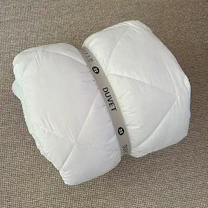Long Duvet Organiser Band (1-Pack) Premium Extra Length Elastic Woven Label for Duvet (Quilt/Comforter) Neater Cupboard or Seasonal Storage - Easily Identify Bedding I Carbon Offset