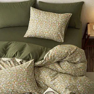 Wake In Cloud - Floral Duvet Cover Set, Cute Vintage Flower Cottagecore Aesthetic for Women Teen Girls, Soft Lightweight Bedding, 3-Piece, Olive Green, Queen Size