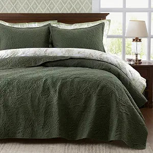 WDCOZY Paisley Quilt Set Queen Size, Olive Green Matelasse Lightweight Bedspread, Soft Farmhouse Rustic Coverlet, Spring Summer Vintage Thin Comforter, Country Bedding, 90x90 inches, 3 Pieces