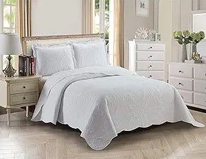 Home Collection 3pc King/Cal King Over Size Elegant Embossed Bedspread Set Light Weight Solid White New