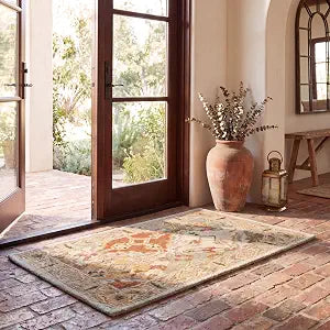 SAFAVIEH Heritage Collection Accent Rug - 2' x 3', Light Blue & Light Brown, Handmade Traditional Oriental Wool, Ideal for High Traffic Areas in Entryway, Living Room, Bedroom (HG316C)
