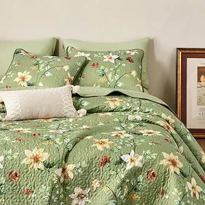 Wake In Cloud - Floral Quilt Set, Botanical Vintage Flower Shabby Chic Cottagecore for Women Teen Girls, Reversible Lightweight Bedspread Coverlet, 3 Pieces, Sage Green, Twin/Twin XL Size