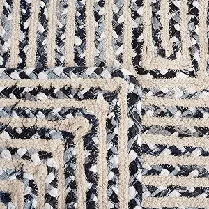 SAFAVIEH Braided Square Rug 4', Black & Navy BRD260N
