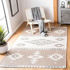 SAFAVIEH Augustine Collection Accent Rug - 4' x 6', Taupe & Cream, Rustic Boho Tribal Design, Non-Shedding & Easy Care, Ideal for High Traffic Areas in Entryway, Living Room, Bedroom (AGT426E)