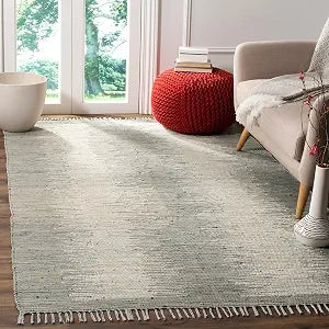 SAFAVIEH Handmade Cotton Accent Rug 2'6"x4' - Montauk Collection - Grey, Hand-Woven Fringe Design, Ideal for Entryway, Bathroom, Bedside, Front Door (MTK718A)