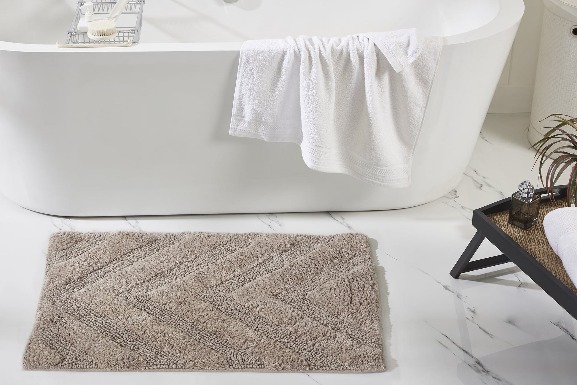 Better Trends Tapetes de BaÃ±o 24" x 40" 100% AlgodÃ³n Suave Absorbente de Agua Antideslizante Tapete de BaÃ±o Lavable a MÃ¡quina (Gris) ColecciÃ³n Hugo