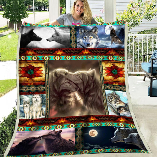 Native Loving Wolves Fleece Blanket