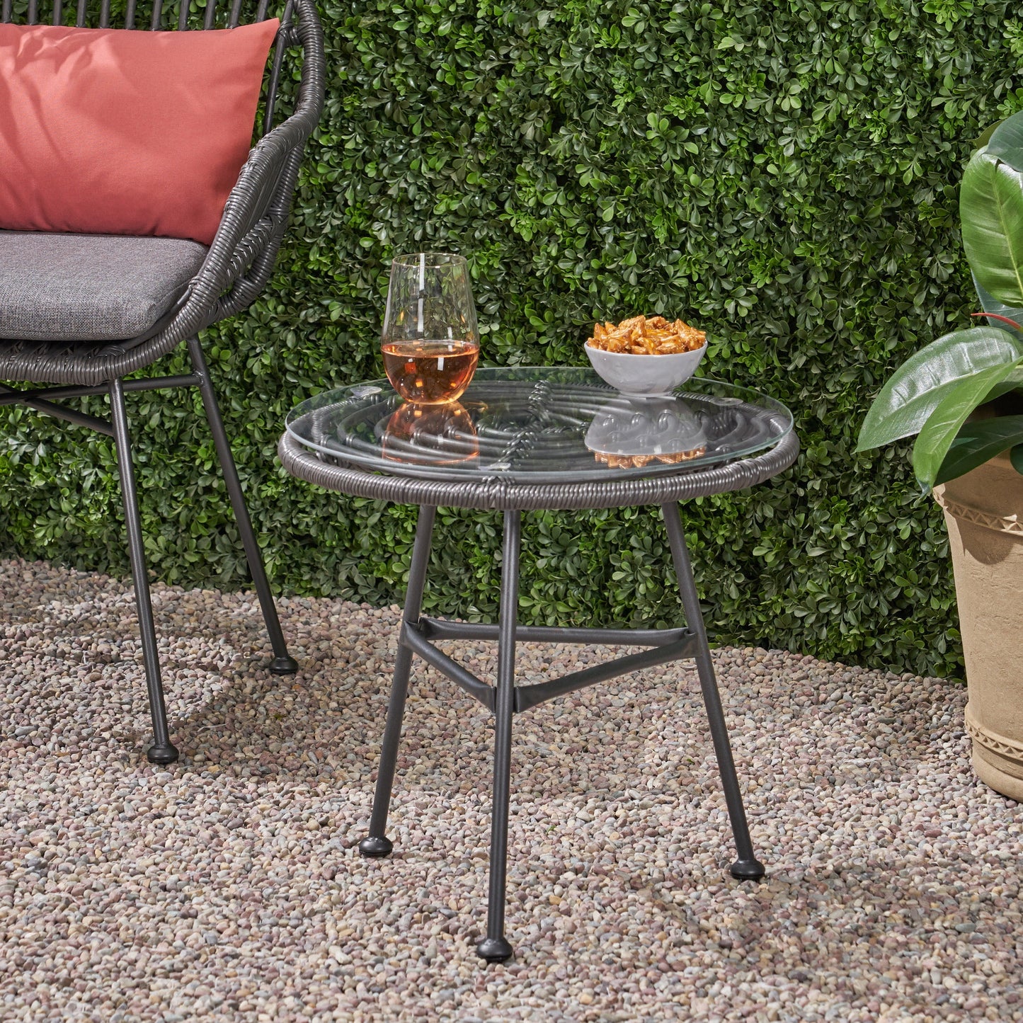 Outdoor Faux Rattan Side Table with Glass Top, Decor End Table for Patio Balcony, Gray