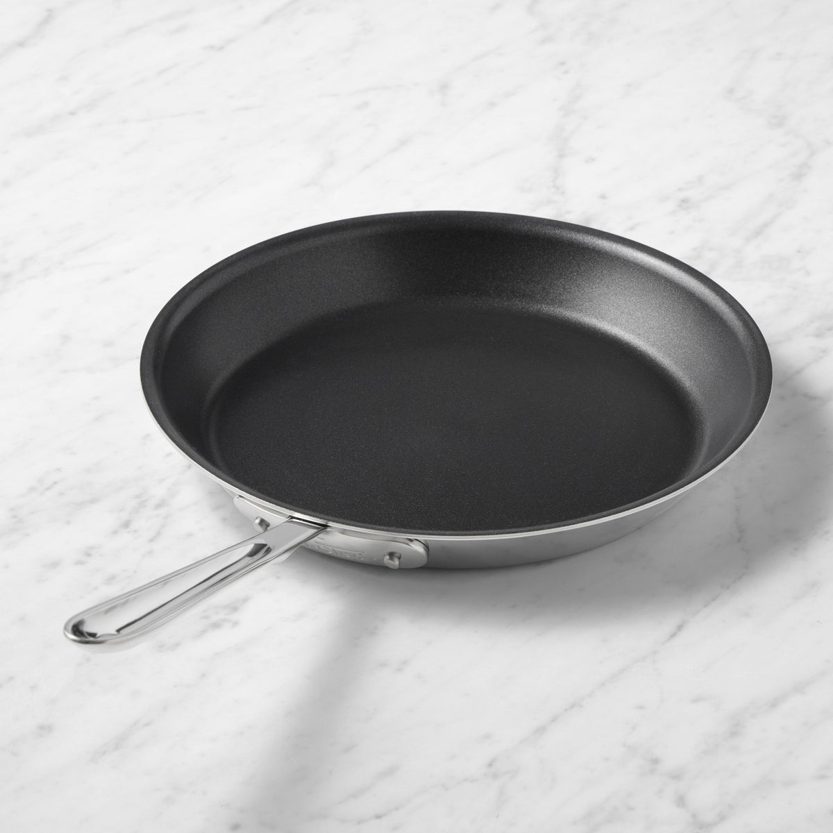 All-Clad D5 Stainless-Steel Pro Nonstick Omelette Fry Pans,D5 Stainless-Steel Nonstick Omelette Fry Pan\, 10.5",