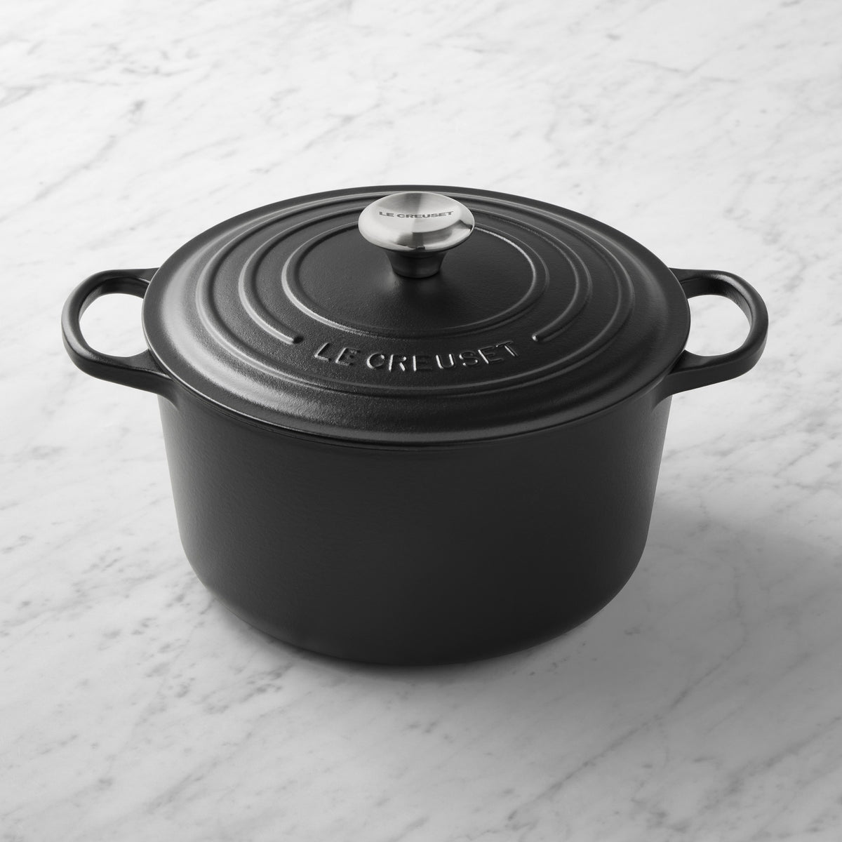 Le Creuset Signature Enameled Cast Iron Deep Round Oven, 6.5-Qt.,Matte Black,